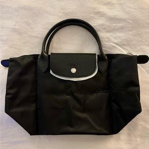 NEW Longchamp Le Pliage small green line
